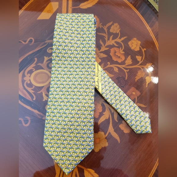 Salvatore Ferragamo Men\'s necktie